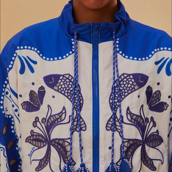 Farm Rio Active Artisanal Embroidered Crop Windbreaker Blue White Bead Tassel XS - Picture 3 of 7